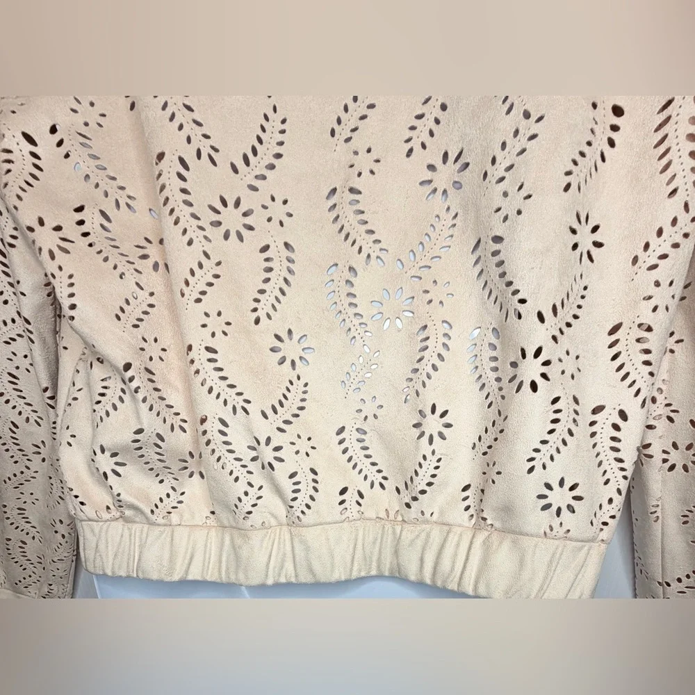 Forever 21 Pink Laser Cut Floral Eyelet Bomber Jacket Size Large